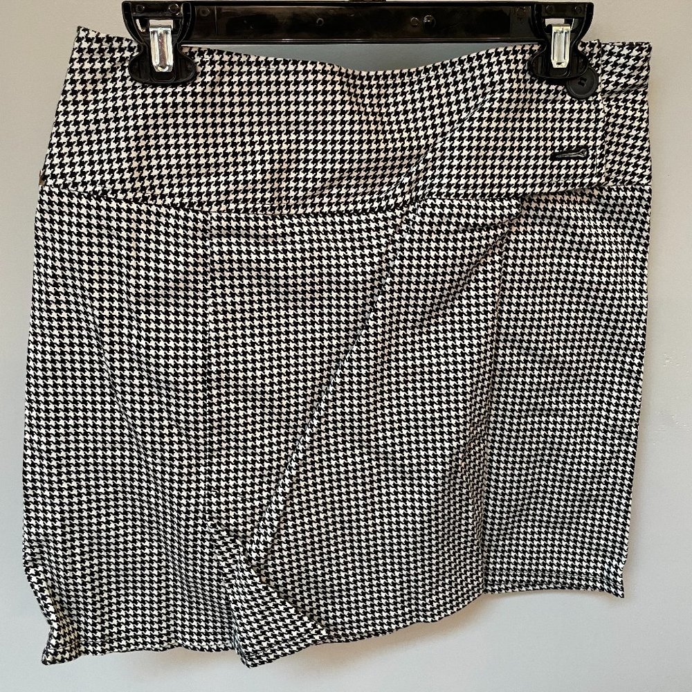 New York & Company - Black & White Mini Skirt - Size 6 - Great Condition